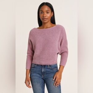 Soft fuzzy sweater small lilac EUC boatneck batwing